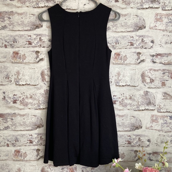 Monteau Los Angeles Pleated Little Black Dress Size Medium - Picture 4 of 6